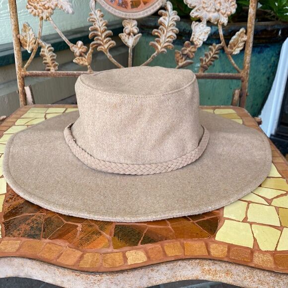 👒ASN Harper soft felt floppy hat in tan NWT! Adjustable size. Great for travel. - Picture 4 of 10